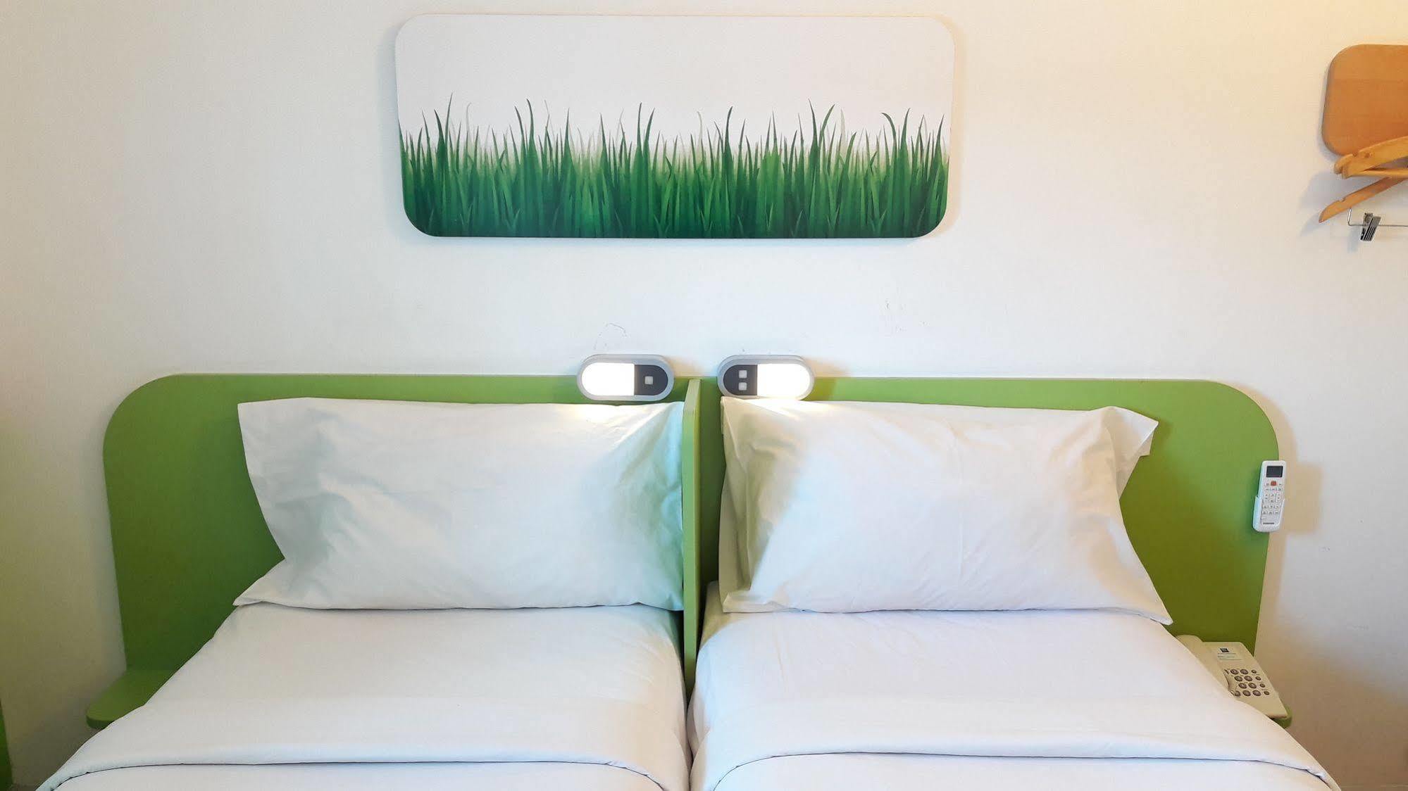 Cordia Hotel Makassar Airport Manda Экстерьер фото